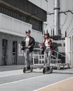 5TH WHEEL M1 Elektryczna hulajnoga dla dorosłych, silnik o mocy szczytowej 500 W, opony z wewnętrznym wzmocnieniem, regulator prędkości, składana i przenośna, idealna do codziennych podróży – Image 6